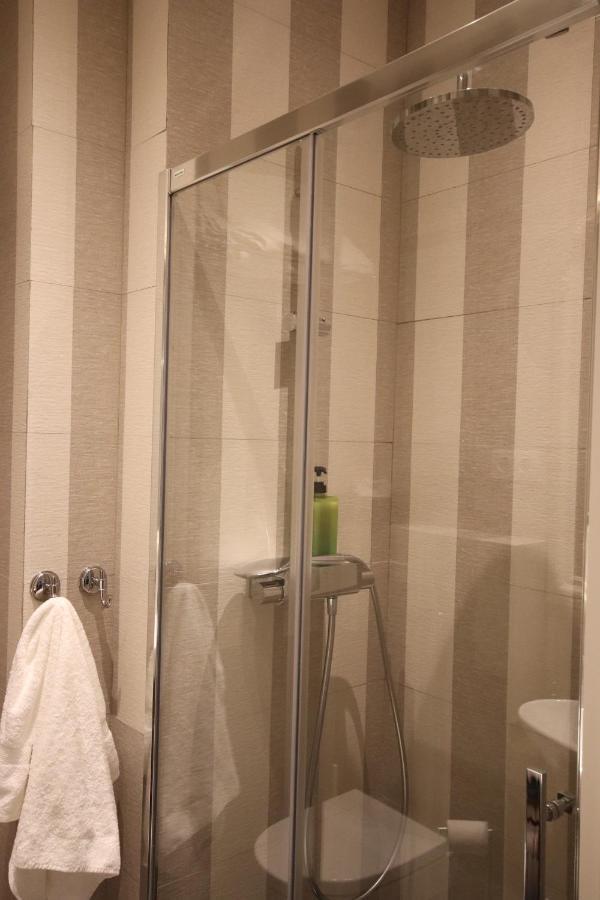 Apartamento Garcia Paredes Solo Adultos Madrid Extérieur photo